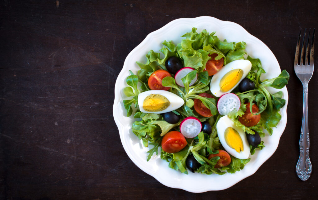Overcoming Emotional Eating While Dieting: Effective Strategies and Mindful Approaches Overcoming Emotional Eating While Dieting: Effective Strategies and Mindful Approaches